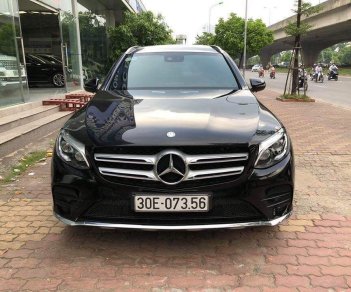 Mercedes-Benz GLC-Class 300 2016 - Cần bán Mercedes-Benz GLC300 đăng ký lần đầu 2016, màu đen mới 95%