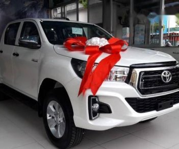 Toyota Hilux 2.4 E AT 4x2 2018 - Bán Toyota Hilux sản xuất năm 2018, xe nhập