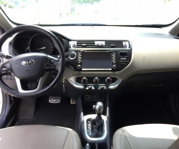 Kia Rio 2016 - Bán Kia Rio, nhập Hàn Quốc, số tự động, màu trắng, Sx cuối 2016