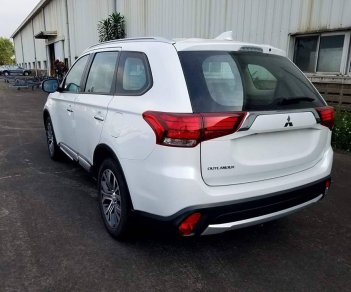 Mitsubishi Outlander CVT 2.0  2018 - Bán Mitsubishi Outlander 2.0 CVT 2018, màu trắng, giá tốt nhất, xe giao ngay