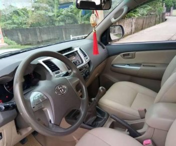 Toyota Hilux   2011 - Cần bán lại xe Toyota Hilux năm 2011, màu bạc, số sàn, giá chỉ 470 triệu