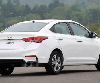 Hyundai Accent   2018 - Bán Hyundai Accent đời 2018, màu trắng, giá tốt