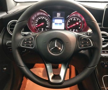 Mercedes-Benz GLC-Class GLC200 2018 - Bán Mercedes GLC200 2018 chính chủ, chạy lướt cực mới