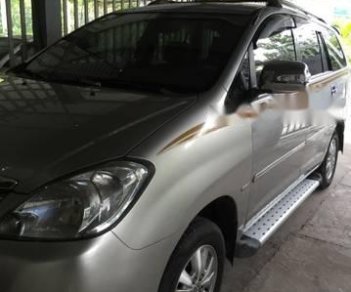 Toyota Innova G 2009 - Cần bán lại xe Toyota Innova G sản xuất 2009, màu bạc xe gia đình, giá 410tr