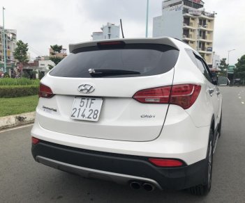 Hyundai Santa Fe SE 3.3 AT AWD 2016 - Bán Santa Fe 2016 CDI máy dầu số tự động 100km 8 lít. Màu trắng, hàng full đủ đồ