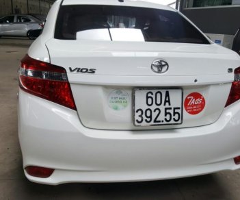 Toyota Vios 1.5E MT 2017 - Bán Toyota Vios E 1.5MT màu trắng, số sàn, sản xuất 2017 mẫu mới