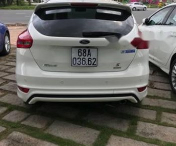 Ford Focus   2015 - Cần bán Ford Focus đời 2015, màu trắng, giá cạnh tranh