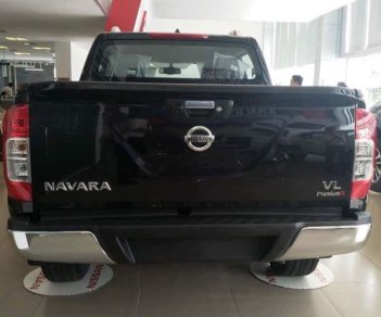 Nissan Navara VL Premium R 2018 - Bán xe Nissan Navara VL Premium R đời 2018, màu đen, xe nhập, giá 800tr