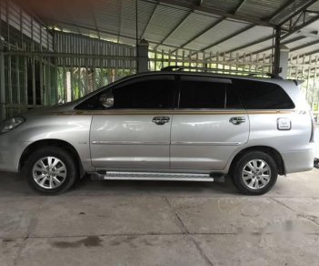 Toyota Innova G 2009 - Cần bán lại xe Toyota Innova G sản xuất 2009, màu bạc xe gia đình, giá 410tr