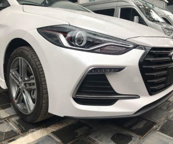 Hyundai Elantra Sport 2018 - Bán xe Hyundai Elantra sport năm 2018, màu trắng