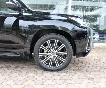 Lexus LX 570 2018 - Cần bán xe Lexus LX 570 đời 2018 mới 100%, màu đen, nhập khẩu nguyên chiếc