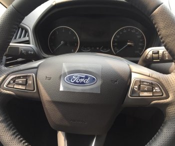 Ford EcoSport Titanium 1.5L AT 2018 - Bán Ford Ecosport Titanium 2018, ưu đãi lớn, trả góp nhanh gọn, chi với 10 triệu/ tháng bạn sở hữu ngay