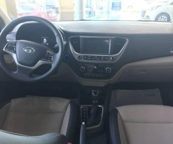 Hyundai Accent 2018 - Cần bán Hyundai Accent đời 2018, màu đỏ, 555 triệu