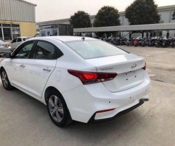 Hyundai Accent   2018 - Bán ô tô Hyundai Accent năm sản xuất 2018, màu trắng