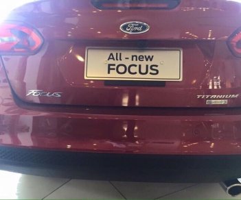 Ford Focus Titanium 2018 - Bán Focus Titanium cao cấp màu đỏ, trắng, xám, giao ngay tại Hà Giang, giá tốt, trả góp lãi thấp LH: 0941921742