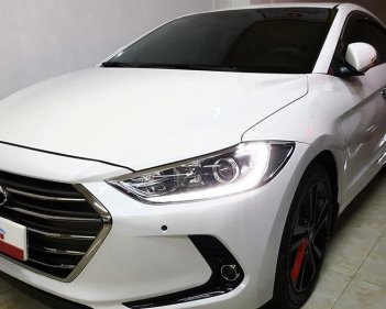 Hyundai Elantra  2.0 AT  2017 - Cần bán lại xe Hyundai Elantra 2.0 AT năm sản xuất 2017, màu trắng  