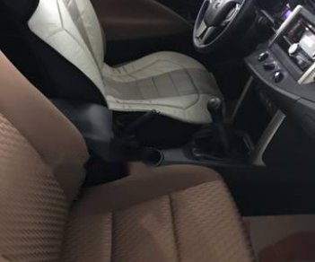 Toyota Innova   2018 - Cần bán xe Toyota Innova năm 2018, màu xám, 720tr