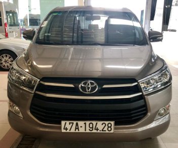Toyota Innova 2016 - Cần bán xe Toyota Innova đời 2016, màu nâu