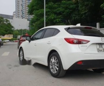 Mazda 3 2016 - Cần bán xe Mazda 3 2016, màu trắng, 640 triệu