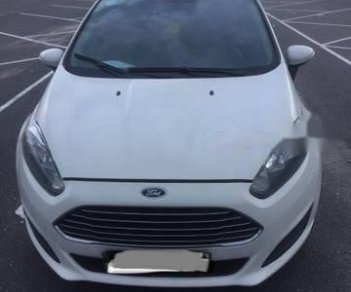 Ford Fiesta 2014 - Cần bán xe Ford Fiesta sản xuất năm 2014, màu trắng còn mới