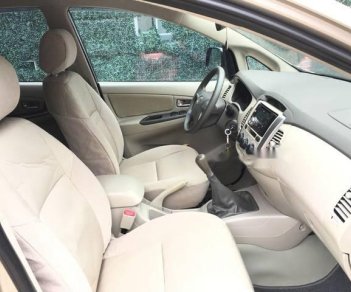 Toyota Innova 2014 - Bán ô tô Toyota Innova 2014 xe gia đình, giá chỉ 585 triệu