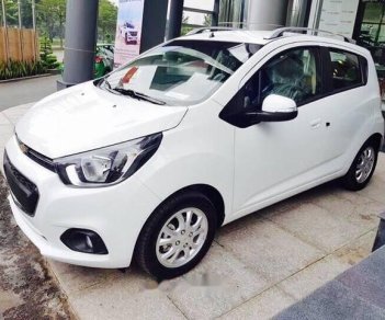 Chevrolet Spark 2018 - Bán ô tô Chevrolet Spark 2018, màu trắng, giá chỉ 299 triệu