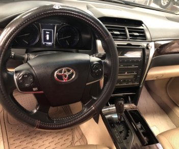 Toyota Camry E 2015 - Bán Camry 2015 màu đen, thiện chí mua xe có giá cực tốt nhé