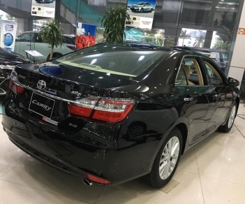 Toyota Camry 2018 - Bán Toyota Camry 2018, màu đen