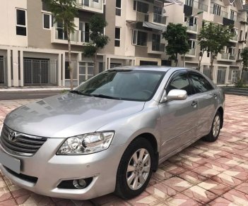 Toyota Camry AT 2008 - Lên đời xe nên cần bán xe Camry 2008 AT màu bạc bản full đẹp