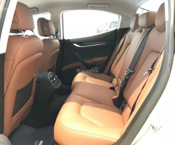 Maserati Ghibli 2018 - Bán Maserati Ghibli nhập khẩu chính hãng, màu vàng Champagne, hỗ trợ tư vấn 0978877754