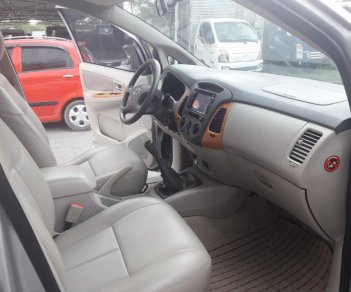 Toyota Innova 2.0G 2011 - Cần bán xe Toyota Innova 2.0G đời 2011, màu bạc giá cạnh tranh