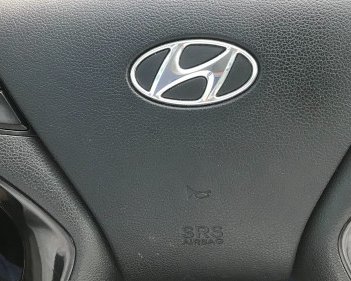 Hyundai Sonata   2.0 AT  2011 - Cần bán lại xe Hyundai Sonata 2.0 AT 2011, màu đen 