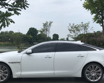 Jaguar XJ   AT  2016 - Cần bán xe cũ Jaguar XJ AT đời 2017, màu trắng, nhập khẩu 