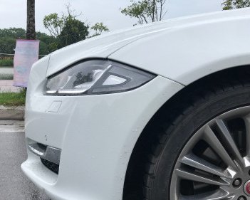 Jaguar XJ   AT  2016 - Cần bán xe cũ Jaguar XJ AT đời 2017, màu trắng, nhập khẩu 