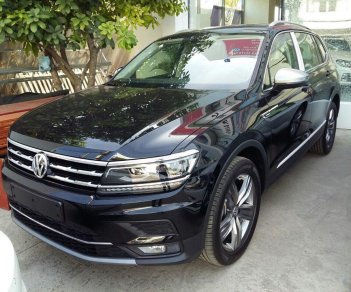 Volkswagen Tiguan 2018 - Bán xe Volkswagen Tiguan Allspace đời 2018, màu đen, xe nhập khẩu, có sẳn giao ngay