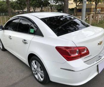 Chevrolet Cruze  1.8 LTZ 2017 - Bán Chevrolet Cruze 1.8 LTZ đời 2017, màu trắng số tự động