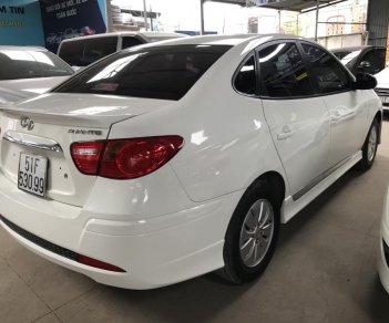 Hyundai Avante 1.6MT 2015 - Bán Hyundai Avante 1.6MT màu trắng, sản xuất 2015, biển Sài Gòn