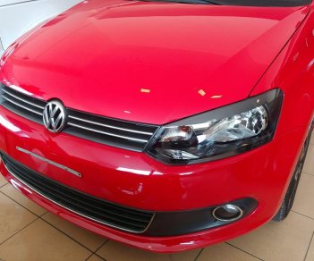 Volkswagen Polo sedan 1.6L 2014 - Bán xe Volkswagen Polo sedan 1.6L, đăng ký liên doanh 2016, nhập khẩu nguyên chiếc