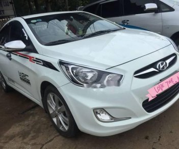 Hyundai Accent AT  2012 - Bán Hyundai Accent AT năm sản xuất 2012, màu trắng, xe nhập