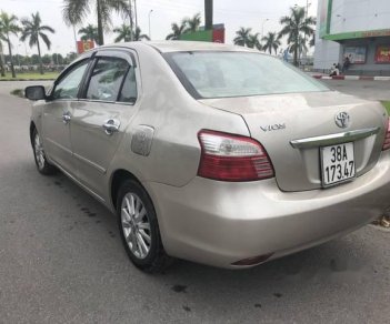 Toyota Vios   E  2010 - Bán xe Toyota Vios E năm 2010, màu bạc số sàn, giá chỉ 295 triệu