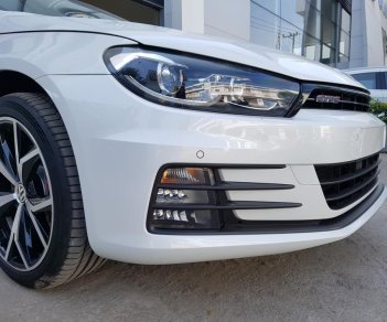 Volkswagen Scirocco GTS 2017 - Bán ô tô Volkswagen Scirocco GTS đời 2018, màu trắng, nhập khẩu