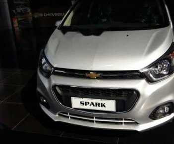 Chevrolet Spark   2018 - Bán xe Chevrolet Spark 2018, màu bạc