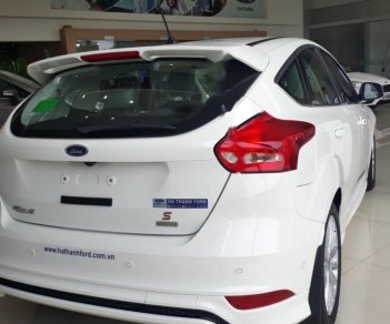 Ford Focus 2018 - Cần bán xe Ford Focus năm sản xuất 2018, màu trắng