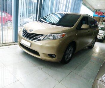 Toyota Sienna  2.7LE 2010 - Bán Toyota Sienna 2.7LE model 2011, màu vàng cát