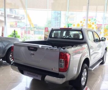 Nissan Navara EL 2.5 AT 2WD 2018 - Bán ô tô Nissan Navara EL 2.5 AT 2WD năm 2018, màu bạc, nhập khẩu, giá 645tr