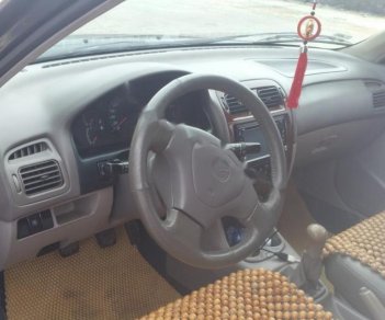 Mazda 626 2001 - Cần bán lại xe Mazda 626 năm sản xuất 2001, màu đen