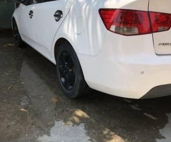 Kia Forte   SLi   2010 - Bán ô tô Kia Forte SLi năm sản xuất 2010, màu trắng