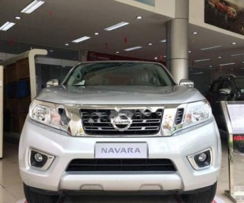 Nissan Navara EL 2.5 AT 2WD 2018 - Bán ô tô Nissan Navara EL 2.5 AT 2WD năm 2018, màu bạc, nhập khẩu, giá 645tr