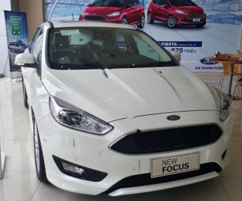 Ford Focus 2018 - Cần bán xe Ford Focus năm sản xuất 2018, màu trắng