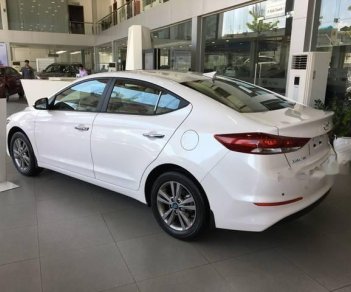 Hyundai Elantra    1.6 MT 2018 - Bán Hyundai Elantra năm sản xuất 2018, màu trắng